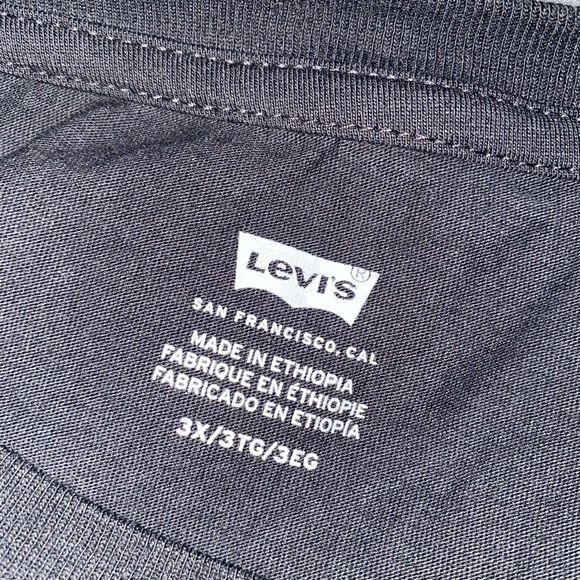 Levi’s Plus Size Logo Tee - Picture 2 of 2